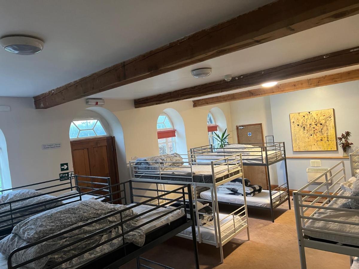 Llanfyllin Workhouse - Y Dolyddホステル エクステリア 写真
